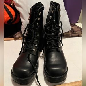 No Boundaries Black Combat Boots 8.5W